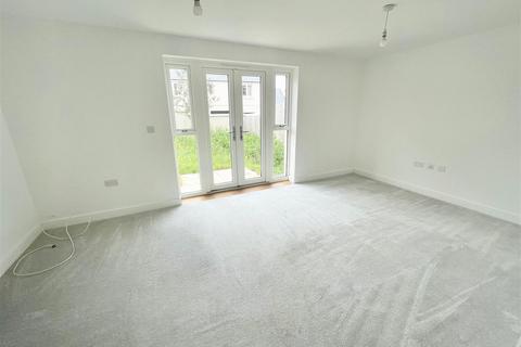 4 bedroom terraced house to rent, Titan Avenue, Plymouth PL9