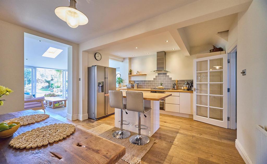 Refitted dining kitchen to rear