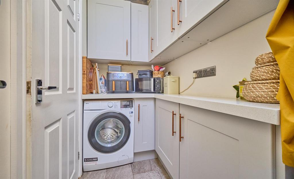 Utility room to rear
