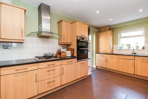 3 bedroom semi-detached house for sale, Essex Road, Watford, WD17