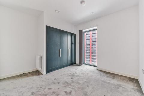 1 bedroom apartment for sale, Modena House, London City Island, E14