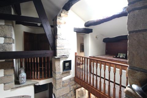 Drakes End Dockroyd, Oakworth, Keighley, BD22 7RH