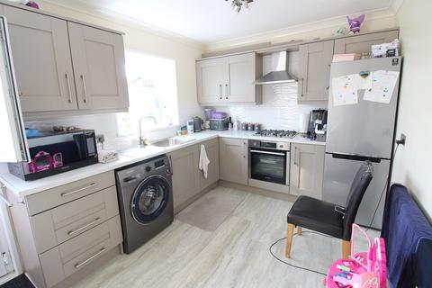 2 bedroom end of terrace house for sale, Calver Road, Keighley, BD21