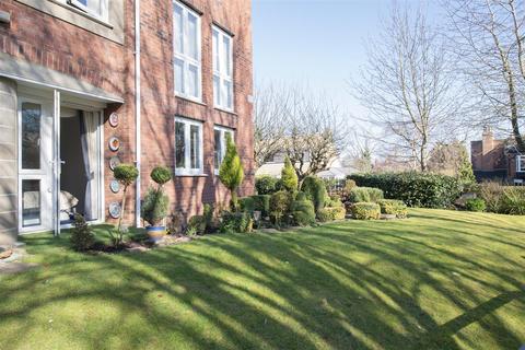 2 bedroom apartment for sale, Barrow Lane, Hessle