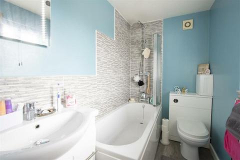 2 bedroom end of terrace house for sale, Bretton Avenue, Chesterfield, S44 6