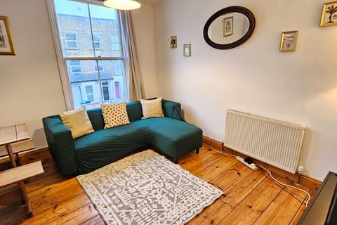 1 bedroom flat to rent, Davenant Road, London N19