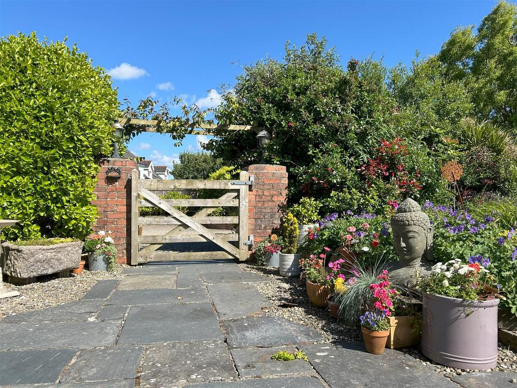 Paddock.jpeg