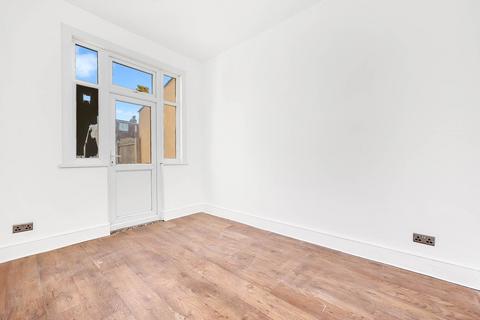 19 Murchison Road, London, E10 6NA