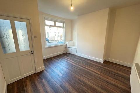 2 bedroom terraced house to rent, Leonard Street, Darlington