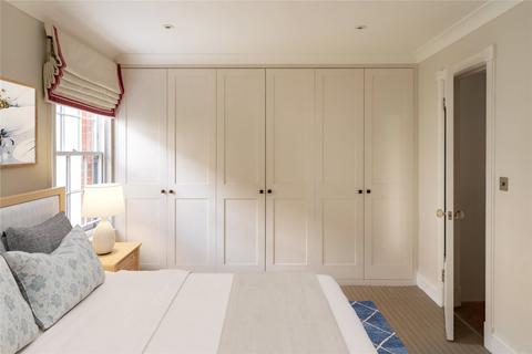 33 Cadogan Lane, London, SW1X 9DR