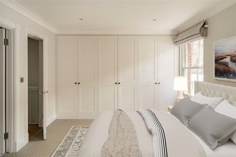 33 Cadogan Lane, London, SW1X 9DR