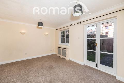 3 bedroom house to rent, Swan Place, Reading, RG1