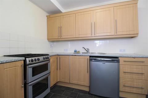 4 bedroom terraced house to rent, Lincoln Road, Portsmouth