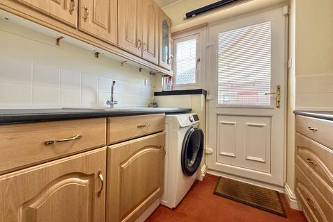 10 Chilwell Close, Barnsley, S71 3NZ
