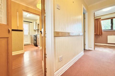 10 Chilwell Close, Barnsley, S71 3NZ