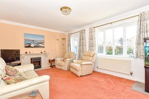 3 bedroom end of terrace house for sale, The Darlingtons, Rustington BN16