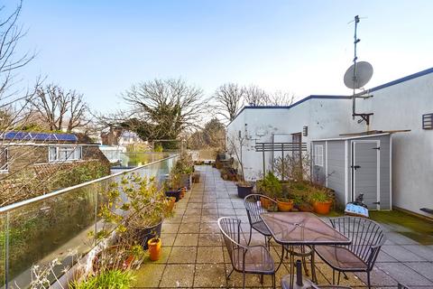 2 bedroom apartment for sale, The Upper Drive, Hove, BN3