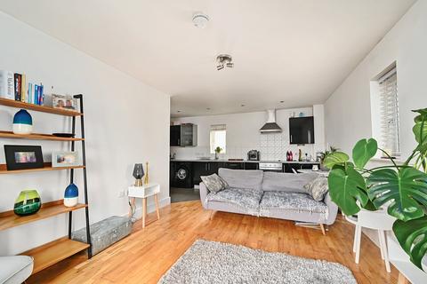 2 bedroom apartment for sale, The Upper Drive, Hove, BN3