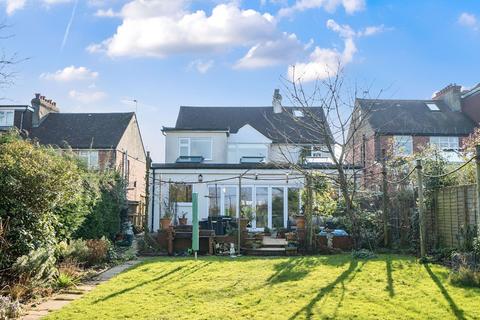 14 Avenue Road, Caterham, CR3 5TR