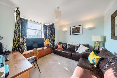 14 Avenue Road, Caterham, CR3 5TR