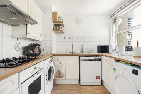 2 bedroom apartment for sale, Staines Road West, Sunbury-on-Thames, Surrey, TW16