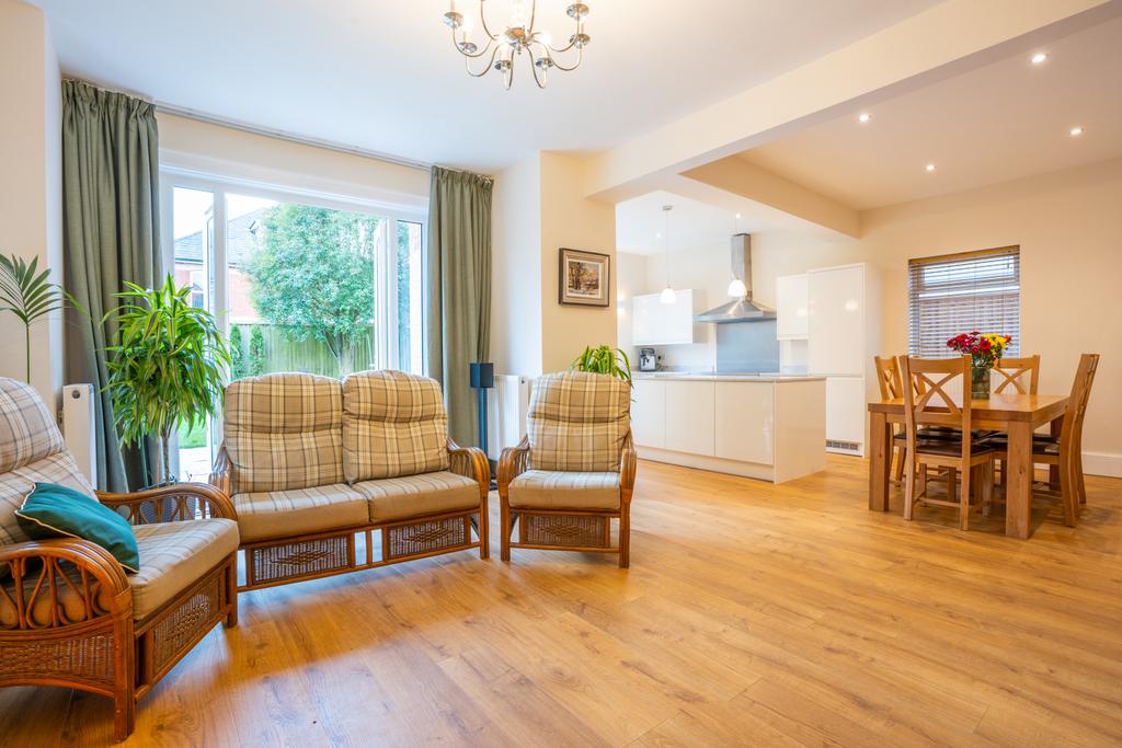 Living Room/Kitchen