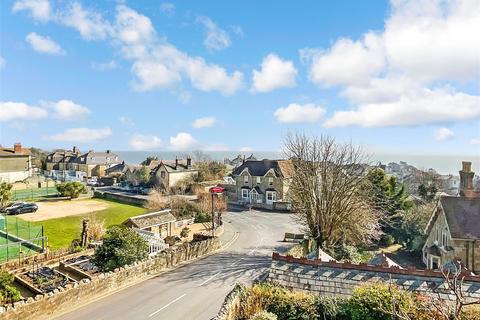 2 bedroom ground floor flat for sale, Mitchell Avenue, Ventnor, Isle of Wight