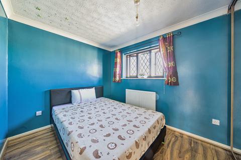 3 bedroom terraced house for sale, Worlidge Drive, Shaw, Swindon, SN5