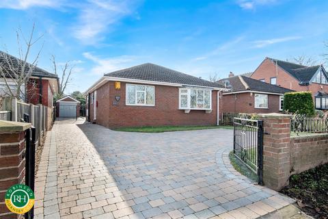 2 bedroom bungalow for sale, Thorne Road, Doncaster