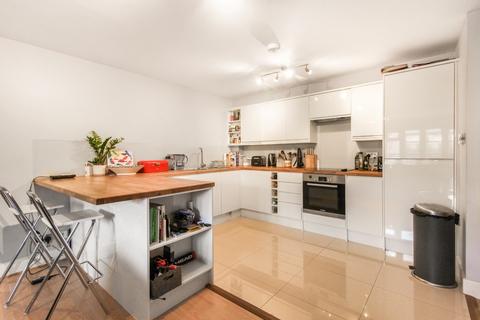 2 bedroom flat for sale, Victory Place Narrow Street E14