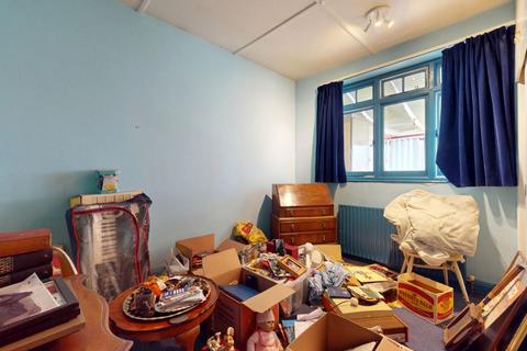 124 Bexley Road, Erith, DA8 3SP