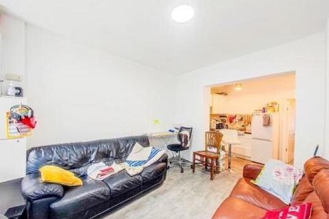 2 bedroom apartment for sale, Benares Road, London SE18