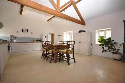 5 bedroom barn conversion to rent, Rexton