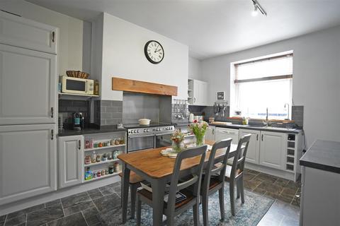 3 bedroom terraced house for sale, Second Avenue, Halifax