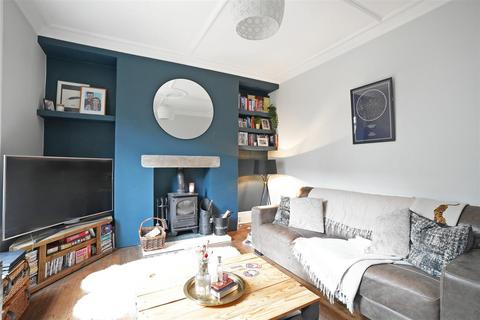 3 bedroom terraced house for sale, Second Avenue, Halifax