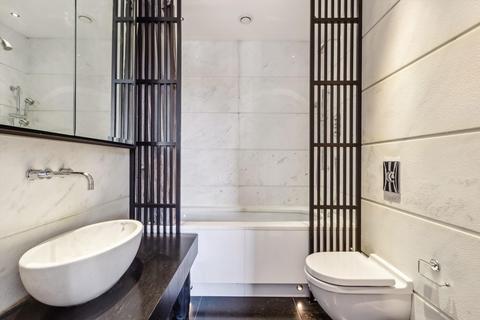 2 bedroom flat to rent, Cadogan Square, Knightsbridge, London, SW1X