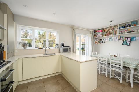 4 bedroom townhouse for sale, Scholars Place, Walton-on-Thames, KT12