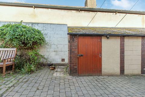 2 bedroom terraced house for sale, Warmfield Lane, Wakefield WF1