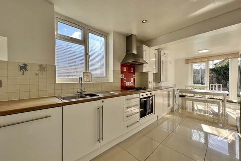 3 bedroom end of terrace house for sale, Malvern Road, Leytonstone, E11