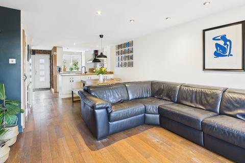4 Otter Close, Bar Hill, Cambridge, CB23 8EA