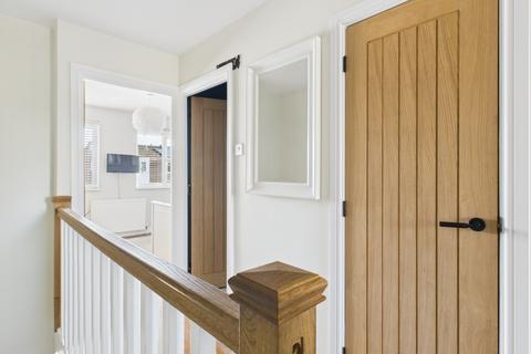 4 Otter Close, Bar Hill, Cambridge, CB23 8EA