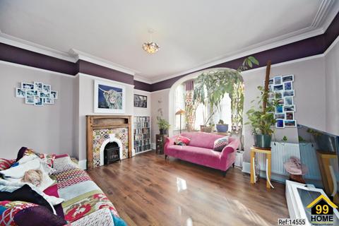 4 bedroom terraced house for sale, Bishops Park Road, London, Greater SW16