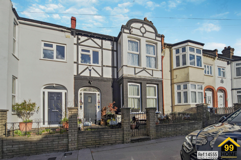 38 Bishops Park Road, London, SW16 5TS
