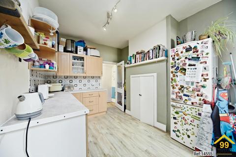 38 Bishops Park Road, London, SW16 5TS