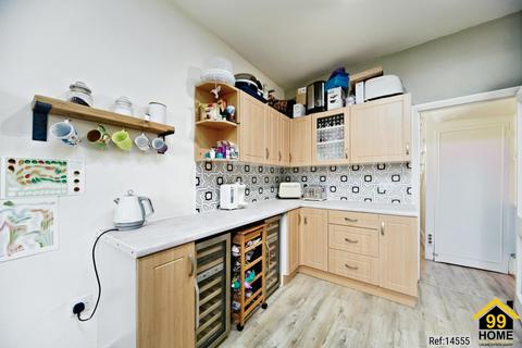 38 Bishops Park Road, London, SW16 5TS