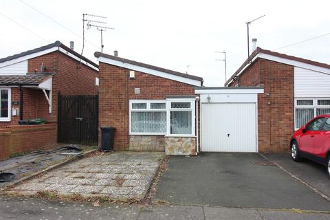 2 bedroom terraced bungalow for sale, Laxton Close, Kingswinford DY6