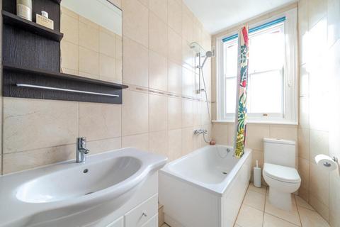 24a Highlands Avenue, London, W3 6EU