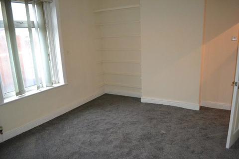 2 bedroom terraced house to rent, Unicorn Street, Eccles M30 7DW