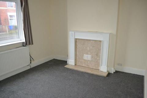 2 bedroom terraced house to rent, Unicorn Street, Eccles M30 7DW