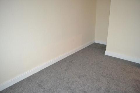 2 bedroom terraced house to rent, Unicorn Street, Eccles M30 7DW